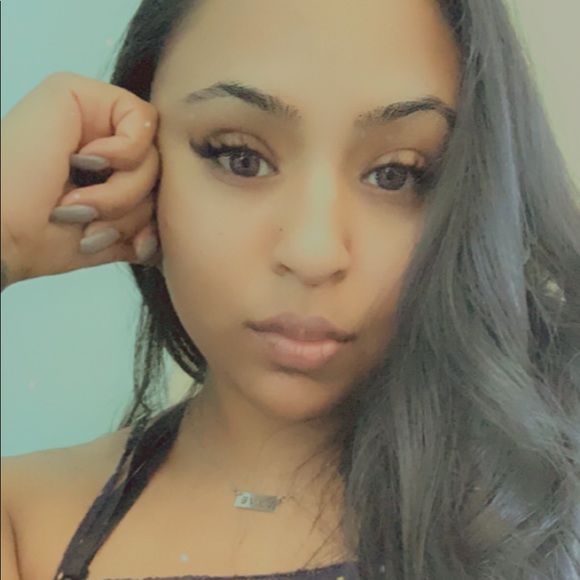 Meet your Posher, Joanne - Picture 1 of 1